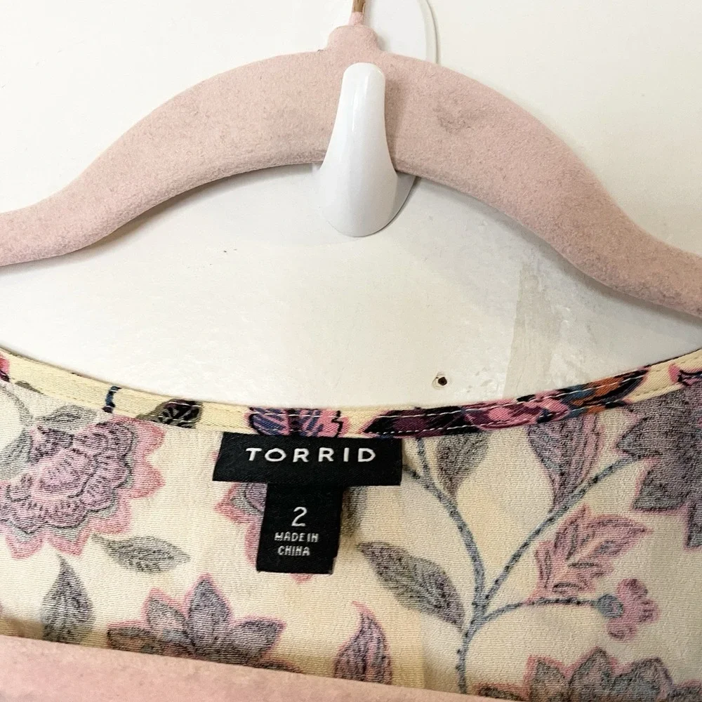 TORRID 2X Sand Floral Embroidered Lace Babydoll Textured Challis Top Blouse - Picture 5 of 7